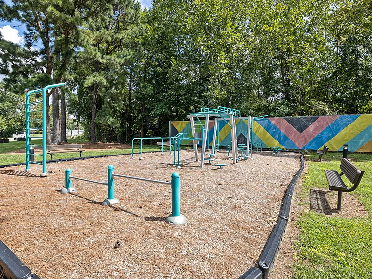 Collins Crossing — Photo 9