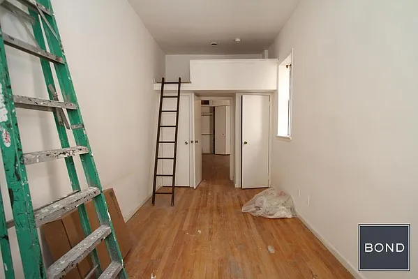 Rented by Bond New York | media 23