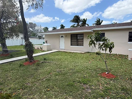 10375 SW 152nd Ter Photo 1