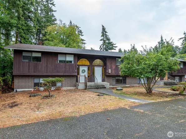 660 SW Harrier Circle #2, Oak Harbor, WA 98277