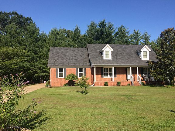2nd image of 5665 Hampden Ave