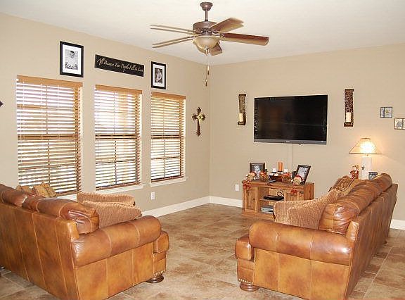 3rd image of 706 Darlington Dr