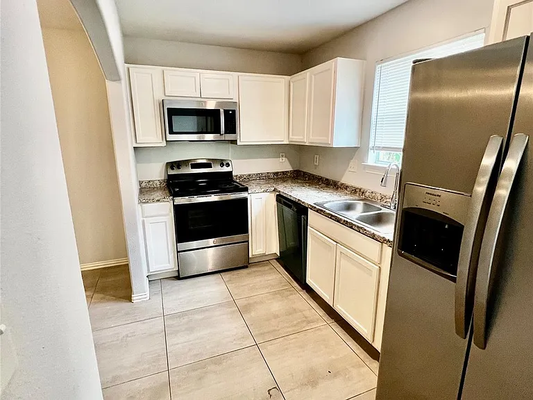 12422 Sunlit Wood Way — Photo 3