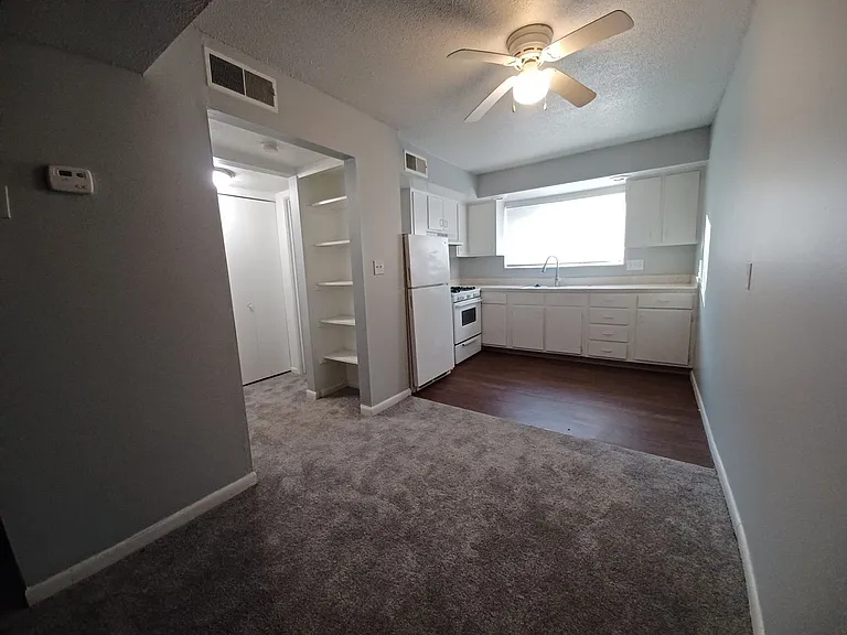 Gateway at Skyline Apartments — Photo 23