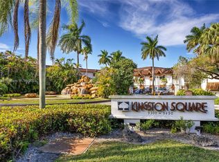 9304 SW 77th Ave APT C8, Miami, FL 33156