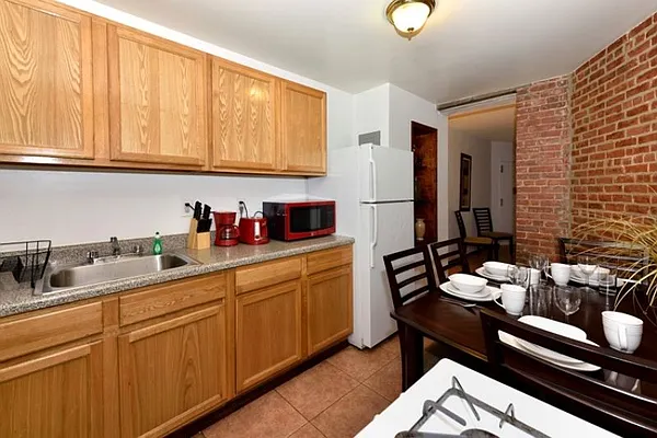 Rented by Eisenberg Exclusives | media 23