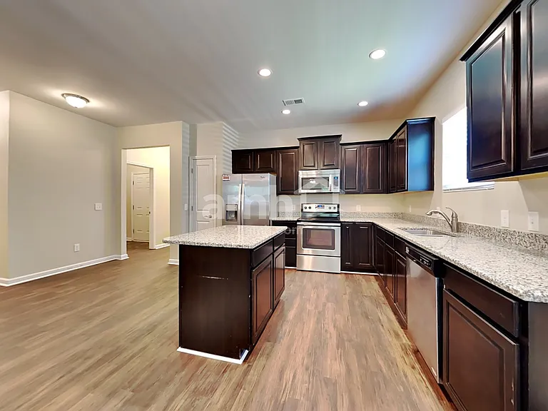 266 Decatur Dr — Photo 4