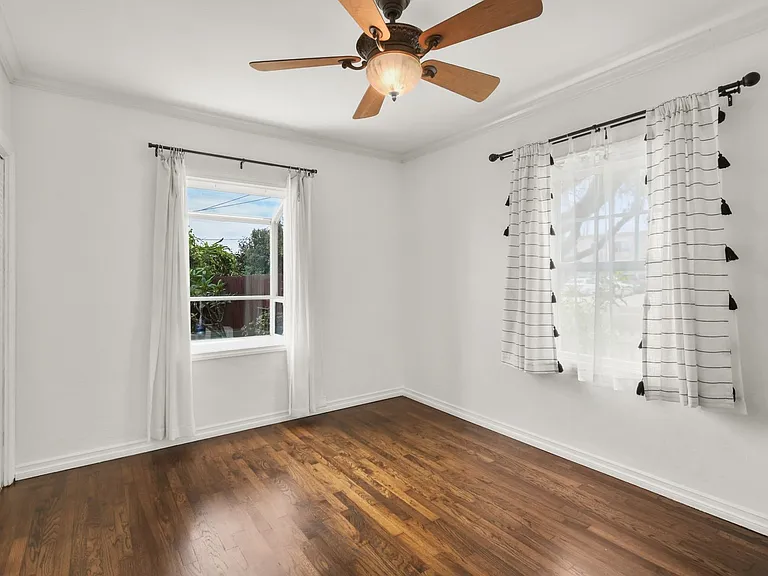 4740 W Mountain View Dr — Photo 20
