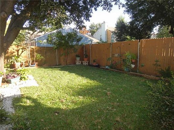 3rd image of 2618 Channing Dr