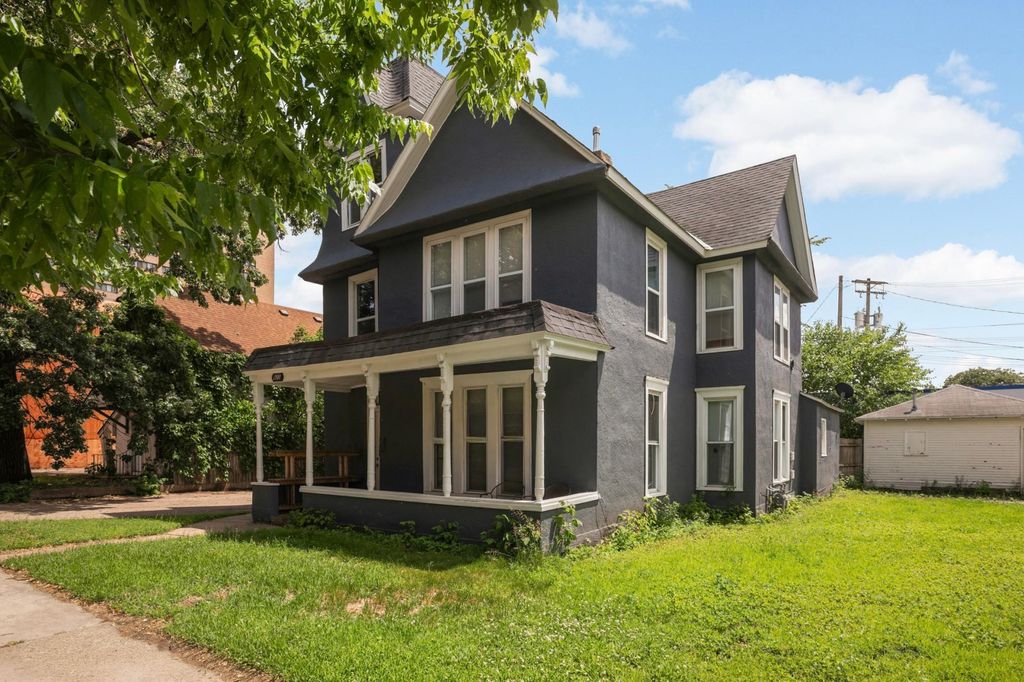 922 18 1/2 Ave NE, Minneapolis, MN 55418 multi family