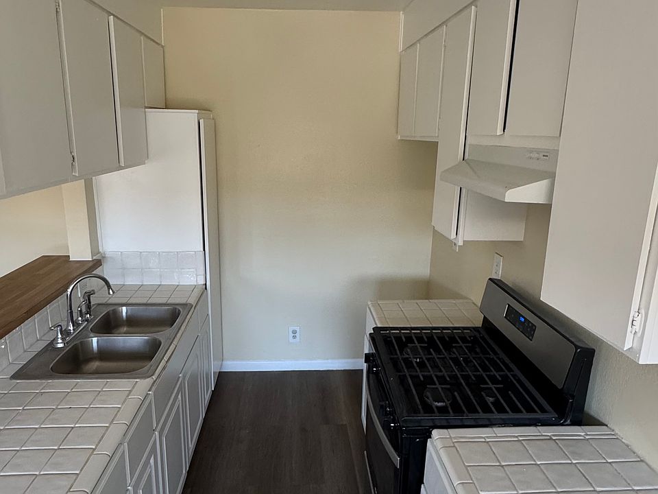 1st image of 15516 Nordhoff St #1