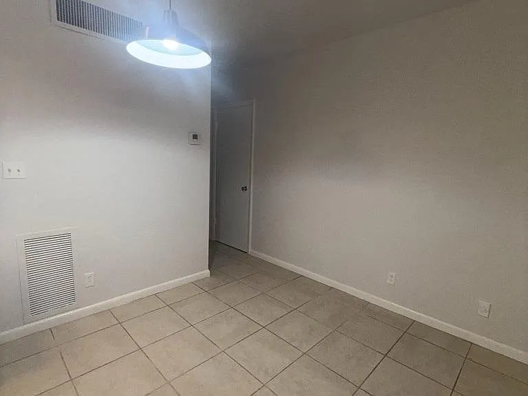 Unit Photo
