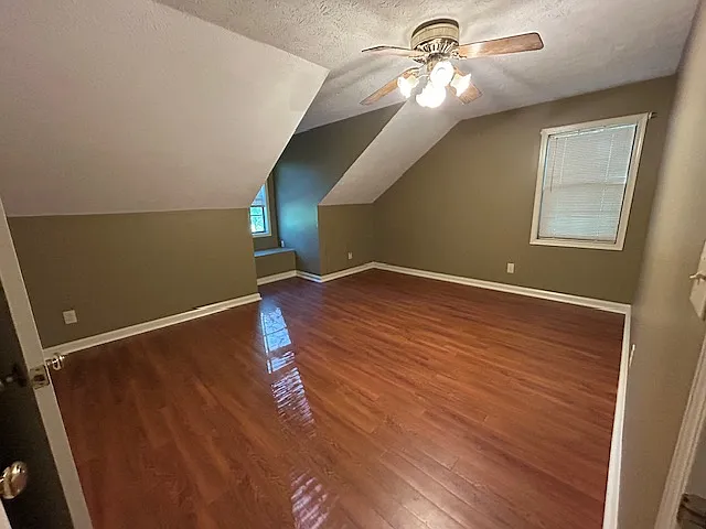 340 Woodridge Pl — Photo 30