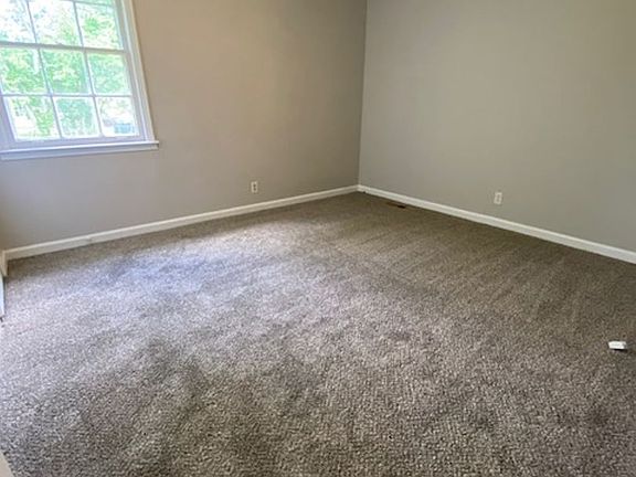 5th image of 725 Overton Dr