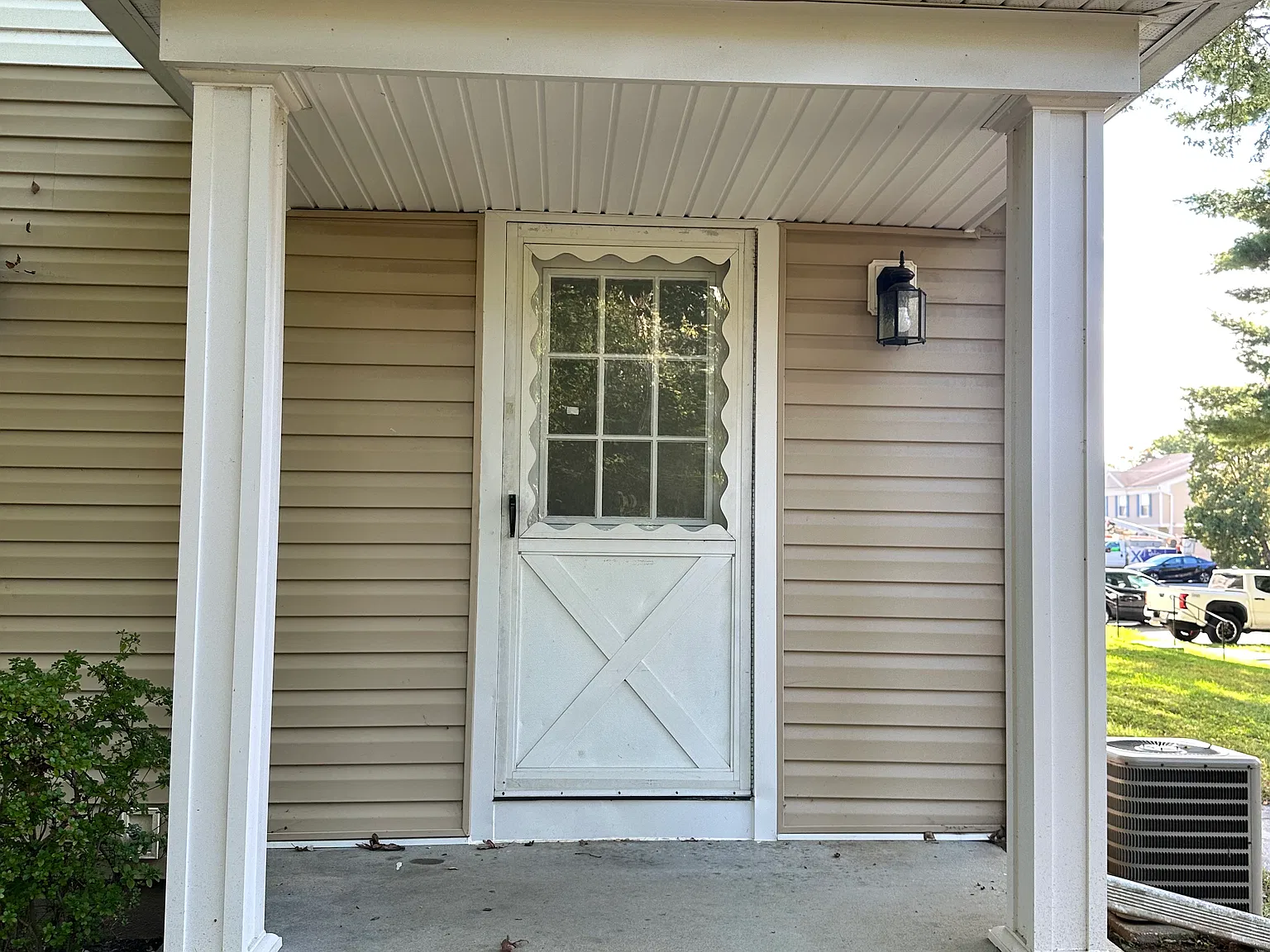 2 bed, 1.5 bath, 1100 sqft, $2,200 — Photo 1