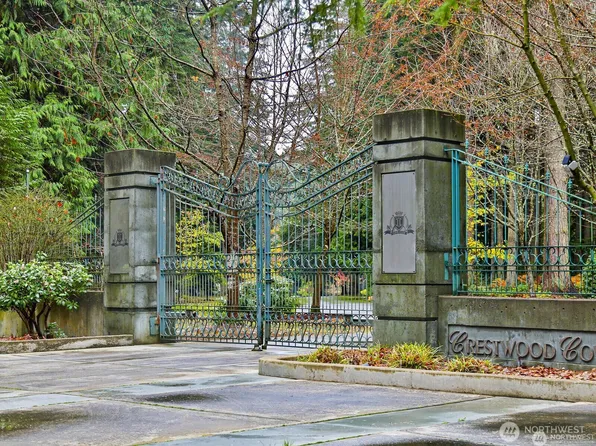 1865 Crestwood Cove Court, Freeland, WA 98249