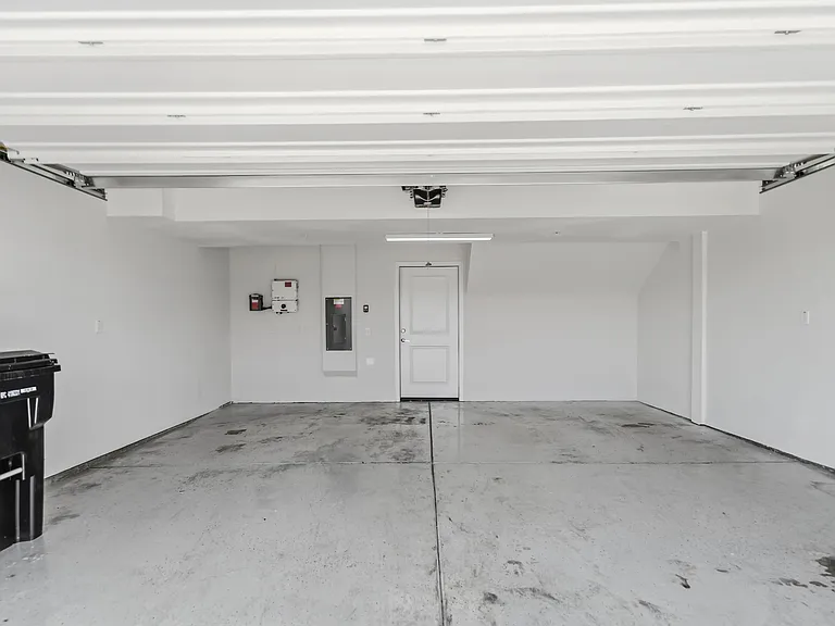 684 Panorama Ln — Photo 33