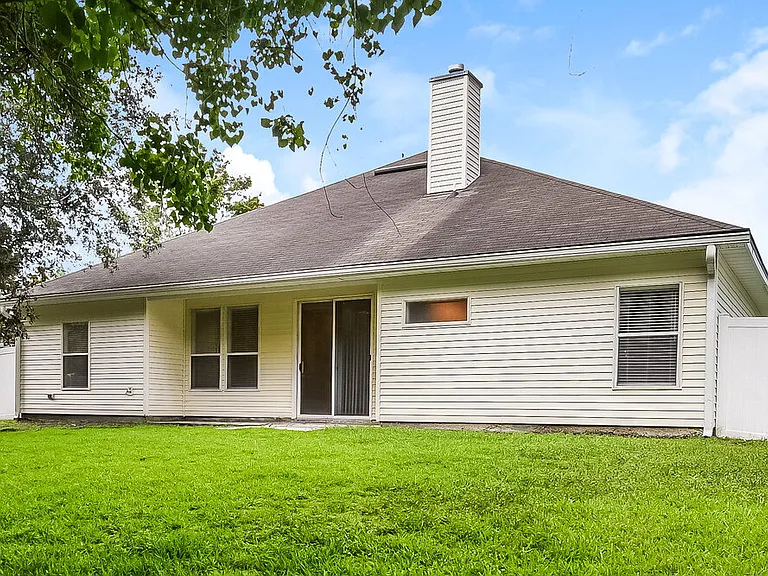 7068 Rapid River Dr W — Photo 16