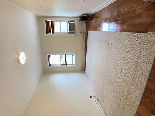 Rented by Roz Khan, LREB | media 4