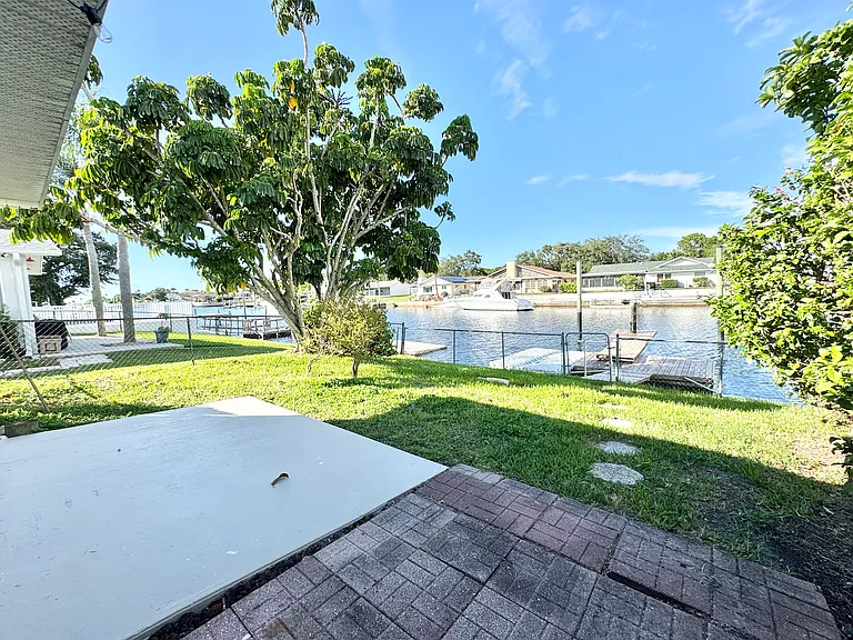 4335 Floramar Ter — Photo 26