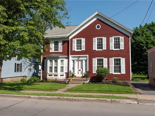 21 Utica St, Clinton, NY 13323