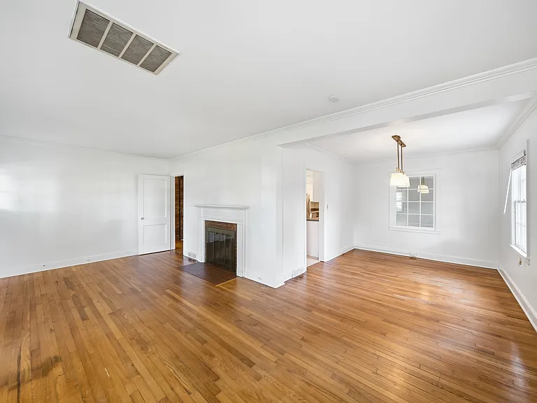 1424 Lyon Ct — Photo 4
