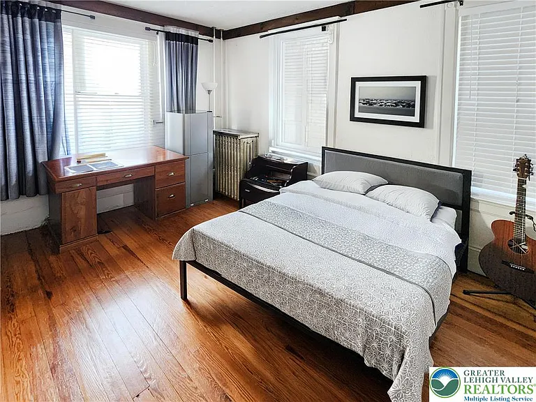 602 Main St #1 — Photo 5