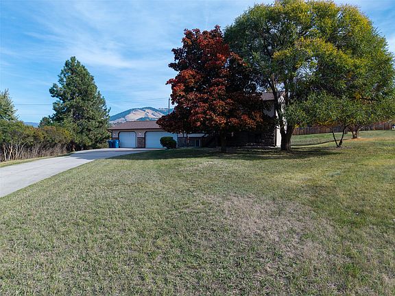 2nd image of 2741 Meriwether St