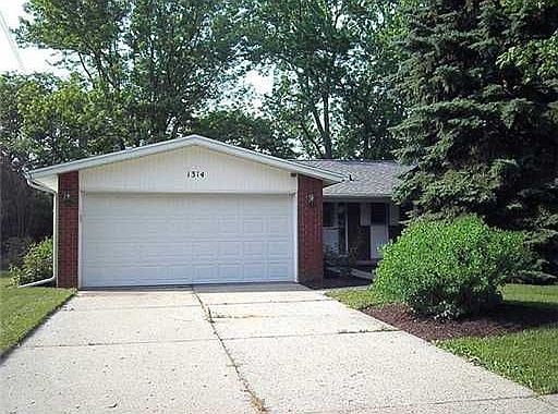 1st image of 1314 Red Leaf Ln
