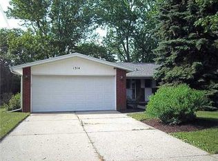 1314 Red Leaf Ln, East Lansing, MI 48823
