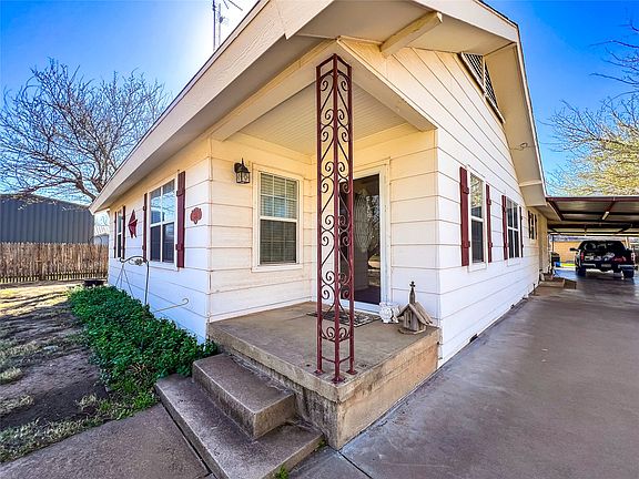 3rd image of 805 N 11th St