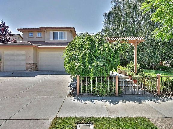 Entry Trellis Framing Front Walkway