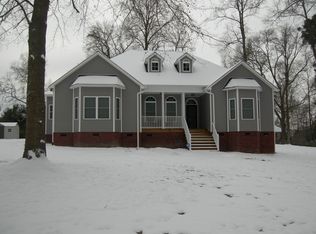 103 Will G Ln, Cheraw, SC 29520