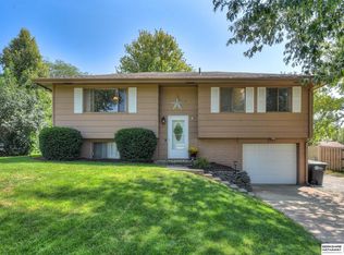 21203 Welsh Rd, Elkhorn, NE 68022