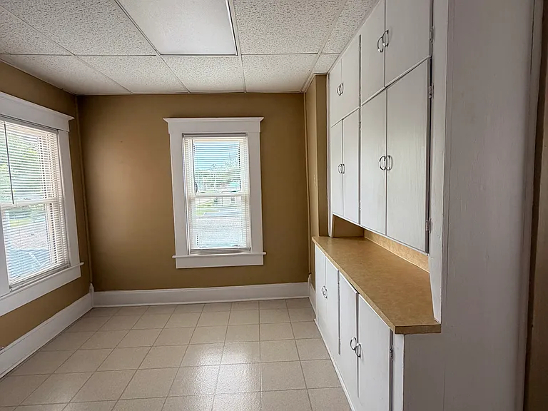 700 W Jefferson St #B — Photo 13