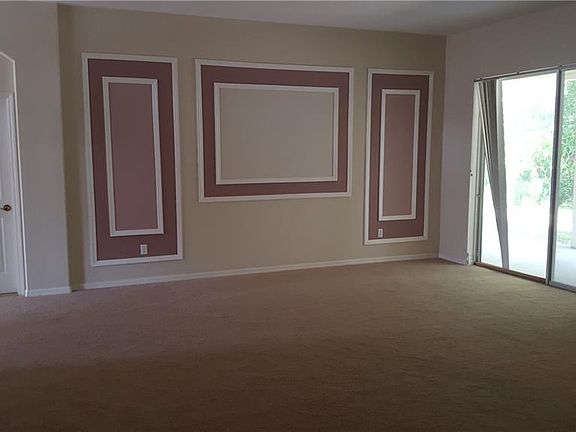 4th image of 1757 Crown Hill Blvd