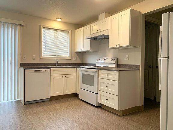 2nd image of 740-760 SE Cedar St #953-746-08