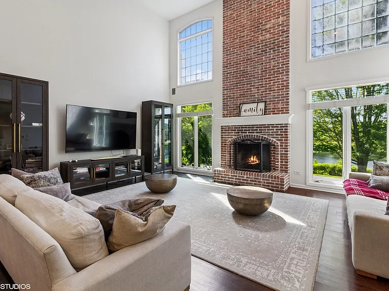 3304 Rollingridge Rd — Photo 13
