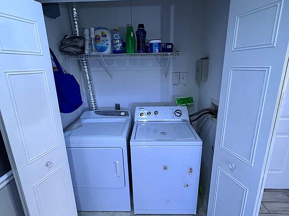 5th image of 5518 Metrowest Blvd APT 104