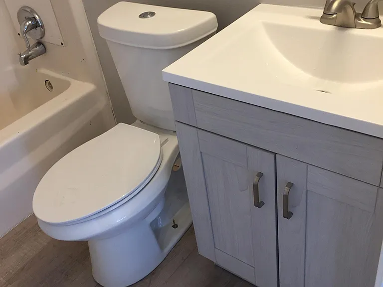 2125 Hancock St — Photo 8