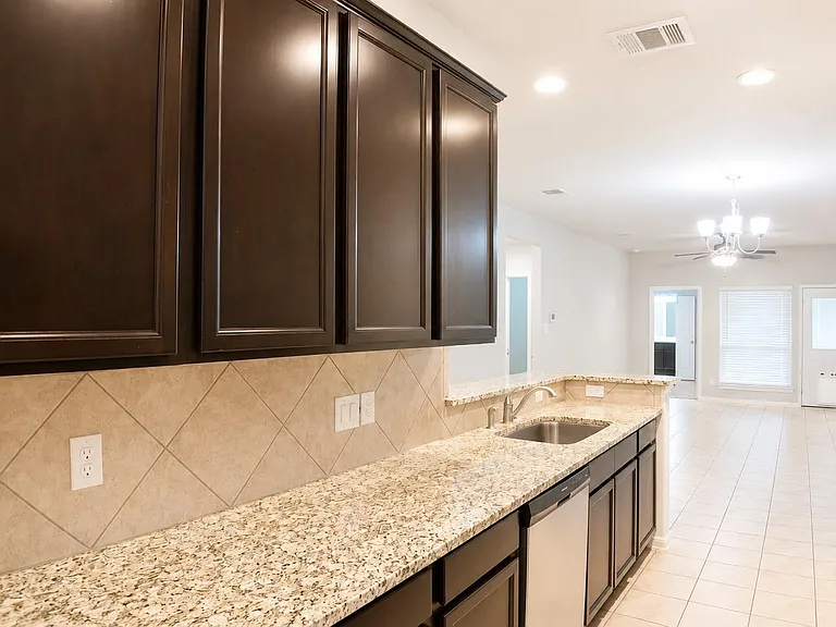 124 Camelot Place Ct — Photo 8
