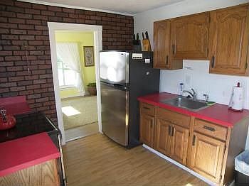5th image of 1447 Twinsburg Rd