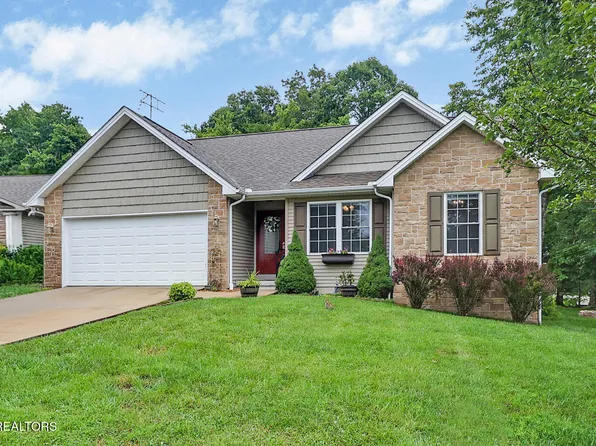 10 Dickens Ln, Fairfield Glade, TN 38558