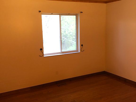 5th image of 9067 Lake Shore Dr
