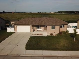 415 Cherokee Ave S, Grand Island, NE 68803