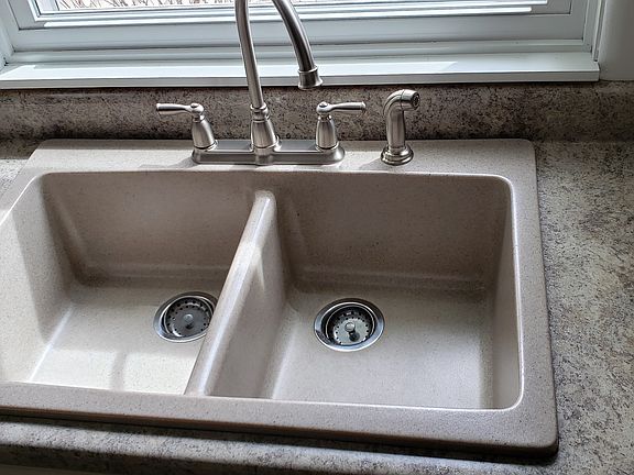 5th image of 1015 W Jefferson St