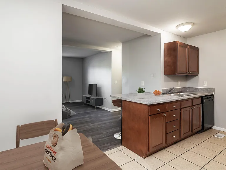 Englewood Villas & Residences — Photo 15