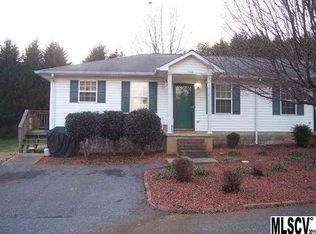 1716 18th Ave NE, Hickory, NC 28601