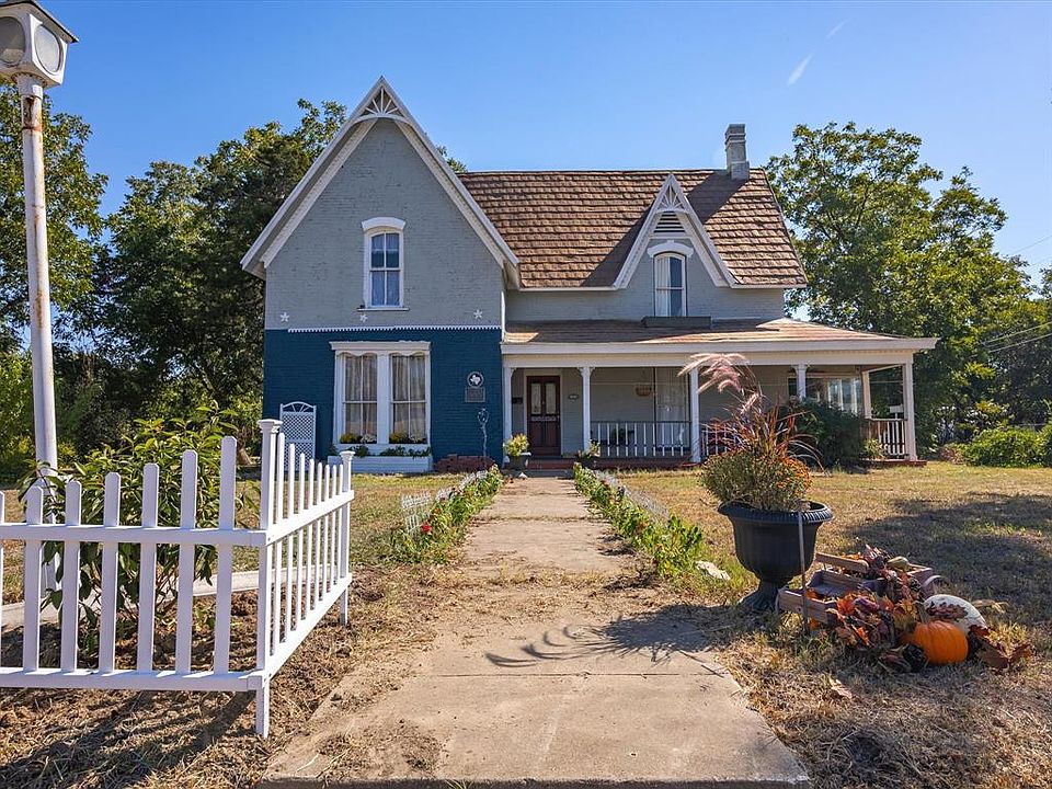 3925 Moulton St, Greenville, TX 75401 MLS 20183275 Zillow