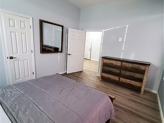 3rd image of 264 S Commercial St #1